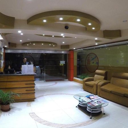 Reddoorz Plus @ Taj Hotel Tuguegarao 外观 照片