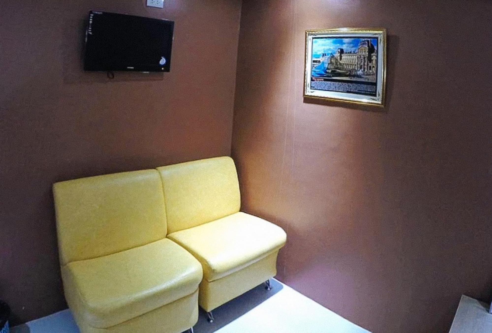Reddoorz Plus @ Taj Hotel Tuguegarao 外观 照片