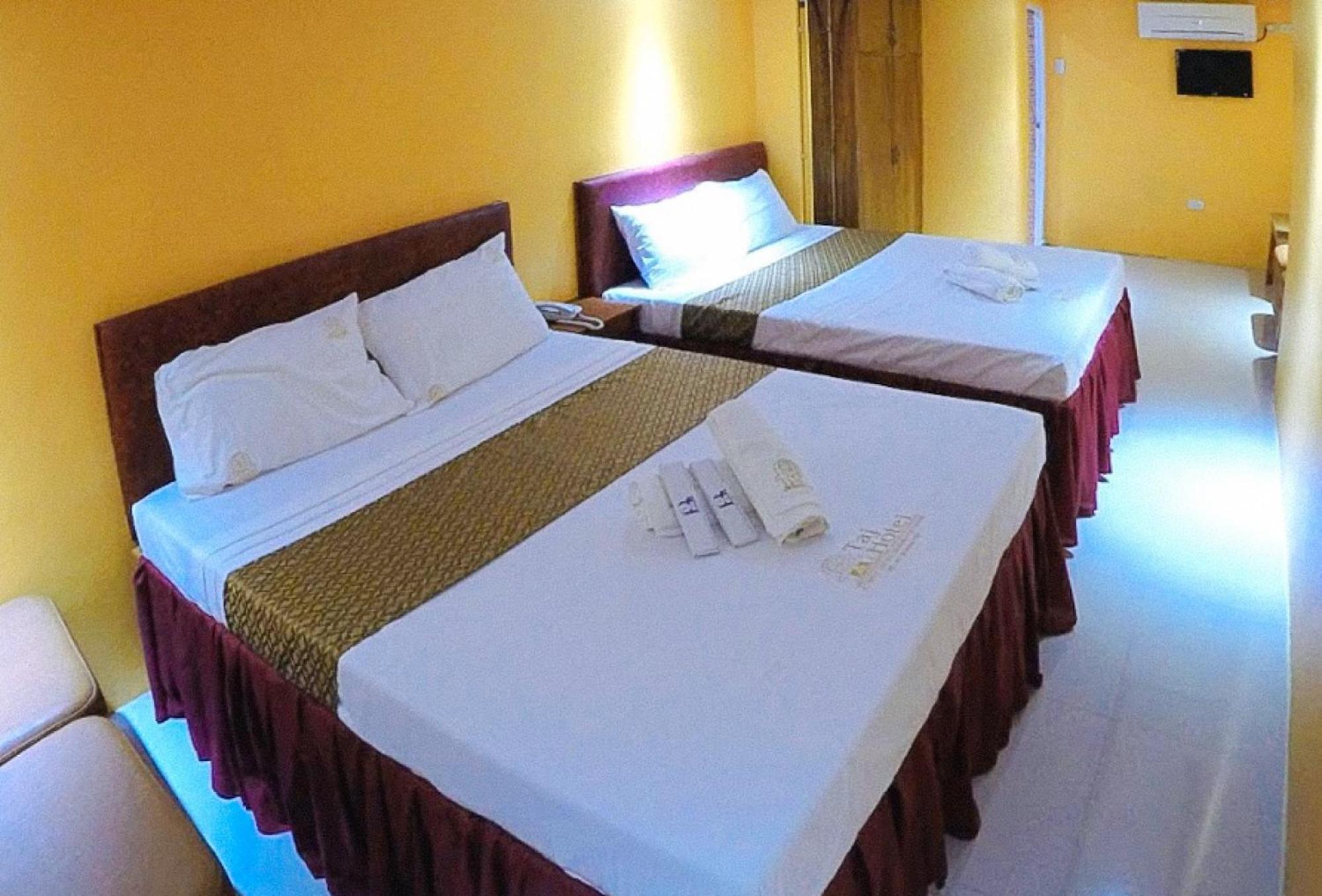 Reddoorz Plus @ Taj Hotel Tuguegarao 外观 照片