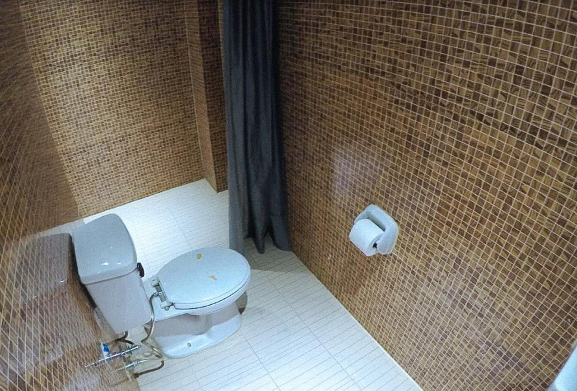 Reddoorz Plus @ Taj Hotel Tuguegarao 外观 照片